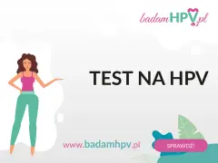 Kobieta zachęca do wykonania testu na HPV. Sprawdź, jak łatwo zrobić go w aptece online badamHPV.pl.